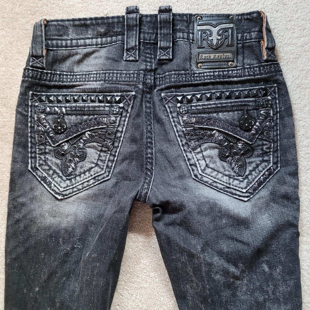 EXCELLENT CONDITION ROCK REVIVAL MENS JEANS 27